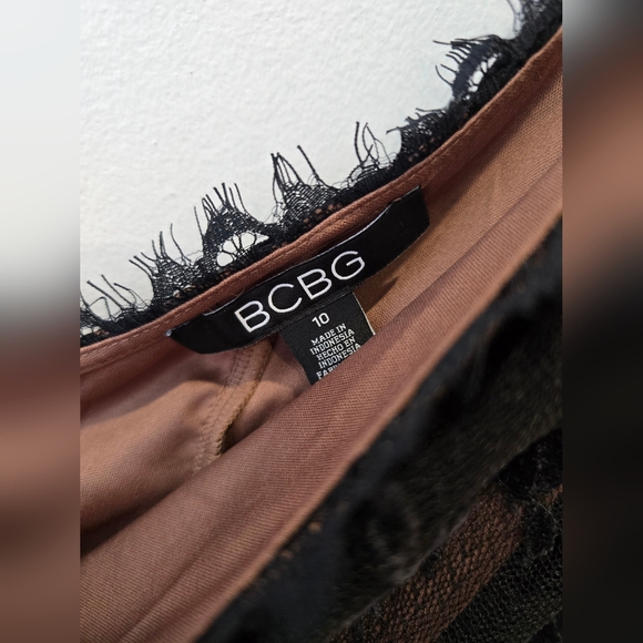 BCBG Maxazria One-Shoulder Floral Aplique Lace Dress Ruched Mini Black Size 10 M - Picture 7 of 14